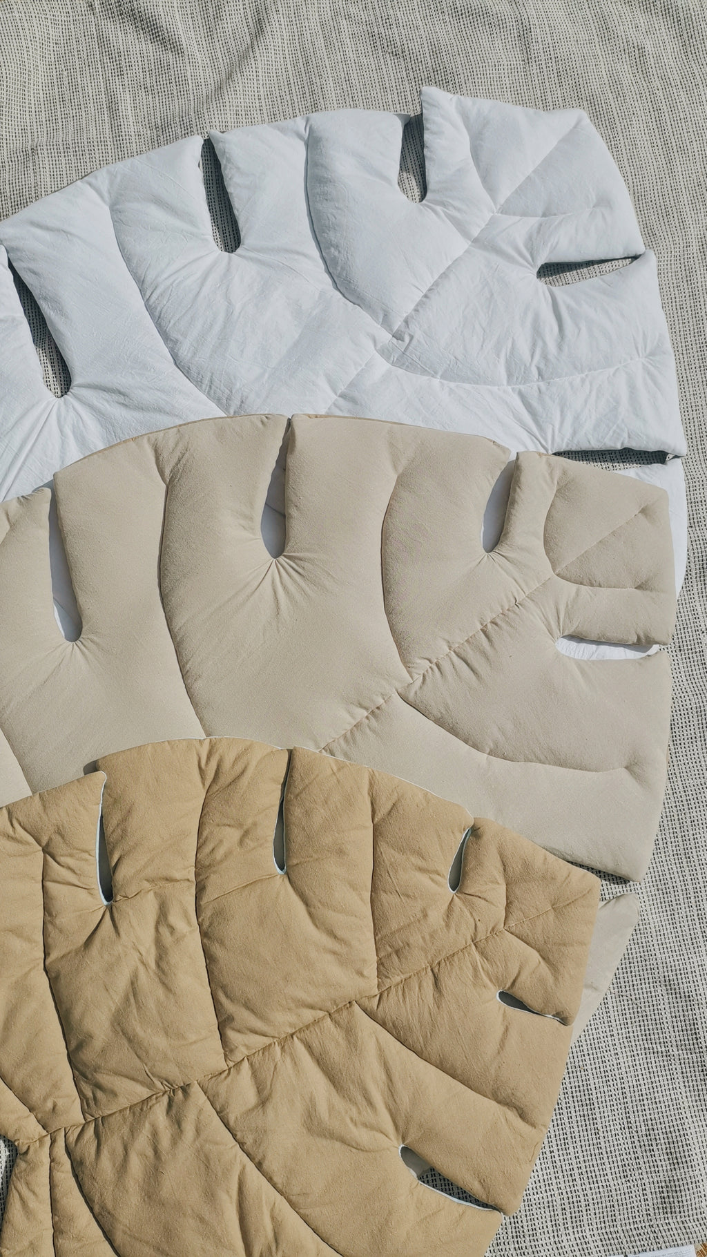 Monstera Leaf Playmat